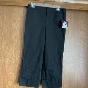 NWT Gloria Vanderbilt Black Cropped capri cuffed Pants size 8
